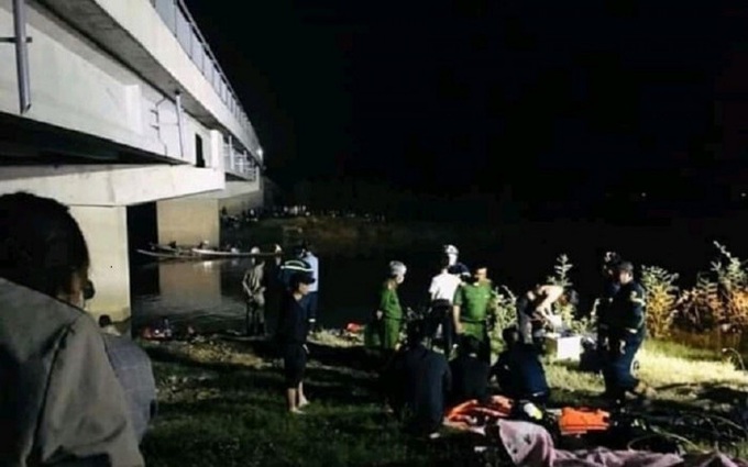 Quảng Trị: Một học sinh rơi xuống sông tử vong sau vụ tai nạn giao thông nghiêm trọng - Ảnh 2. Quảng Trị: Một học sinh rơi xuống sông tử vong sau vụ tai nạn giao thông nghiêm trọng - Ảnh 2.