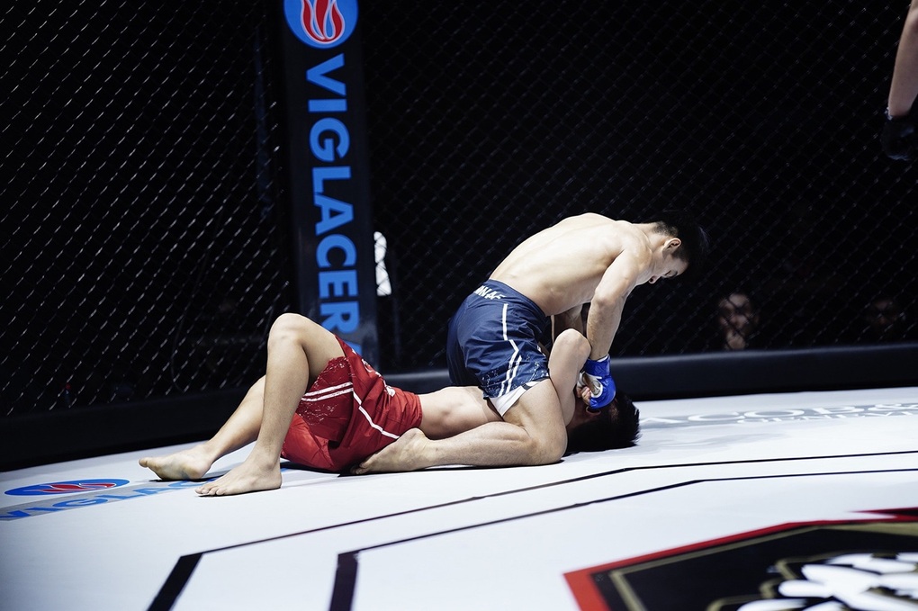 Trần Ngọc Lượng tái xuất, thắng áp đảo tại MMA Championship - 2 Trần Ngọc Lượng tái xuất, thắng áp đảo tại MMA Championship - 2