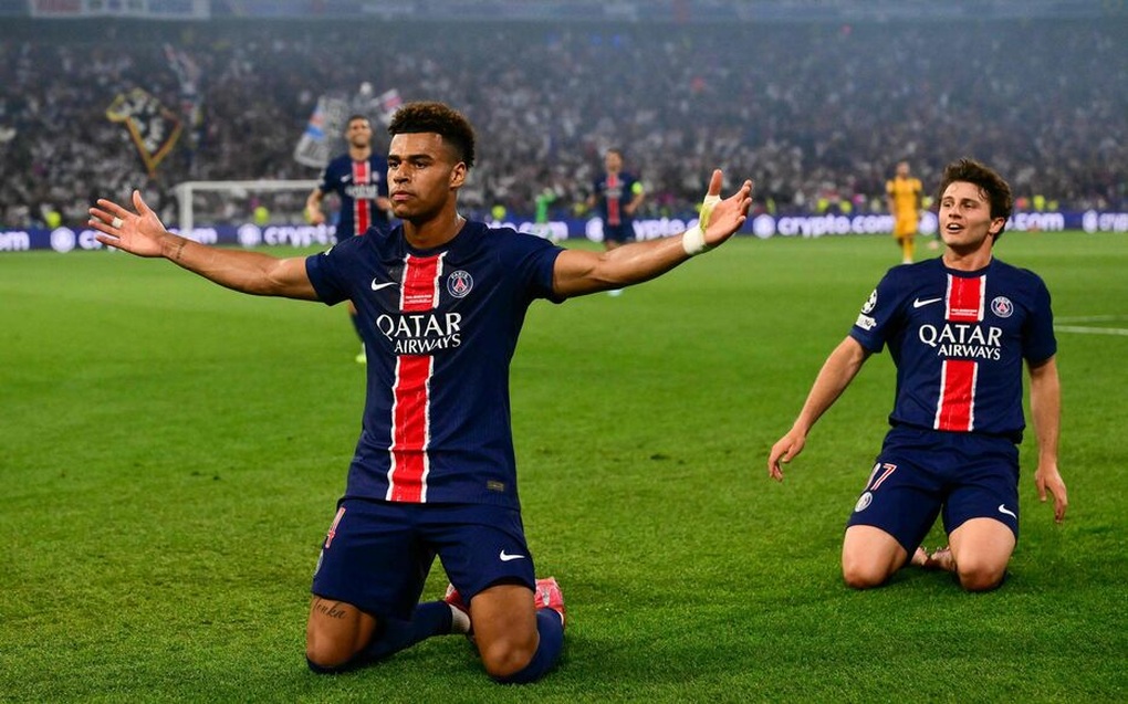 Người hùng PSG khiến cả châu Âu phát cuồng, khiến CĐV quên Mbappe - 2 Người hùng PSG khiến cả châu Âu phát cuồng, khiến CĐV quên Mbappe - 2