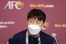 HLV Shin Tae Yong: "Ông Park Hang Seo là người hùng"