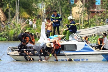 Lật thuyền trên hồ Trị An, 3 trẻ chết đuối