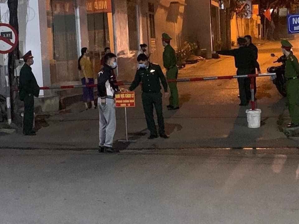 Bệnh nhân mắc Covid-19 ngay khi rời Bệnh viện Bạch Mai, sau 3 tuần điều trị - 1 Bệnh nhân mắc Covid-19 ngay khi rời Bệnh viện Bạch Mai, sau 3 tuần điều trị - 1