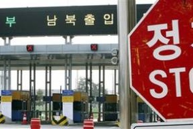 Bình Nhưỡng mở lại biên giới cho công nhân Hàn Quốc