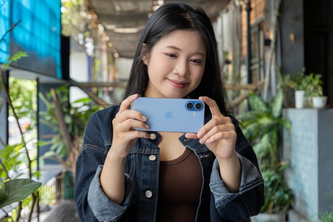 Đánh giá iPhone 17 sau hơn 8 tháng sử dụng: Có đáng mua lúc này?