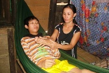 Gia cảnh khốn khó của cậu học trò dũng cảm cứu bạn trong lũ