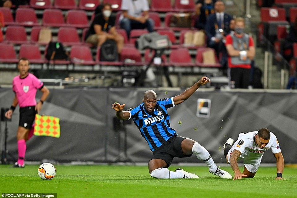Lukaku đốt lưới nhà, Inter ngậm ngùi nhìn Sevilla vô địch Europa League - 3 Lukaku đốt lưới nhà, Inter ngậm ngùi nhìn Sevilla vô địch Europa League - 3