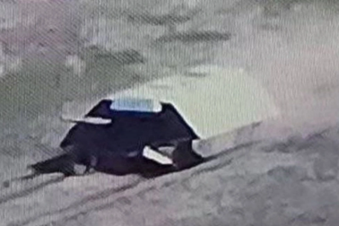 Bên dưới lớp "mai rùa" Nga phủ lên xe tăng chiến đấu ở Ukraine