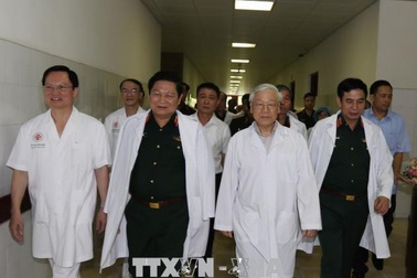 Tổng Bí thư thăm nguyên Tổng Bí thư Đỗ Mười và nguyên Chủ tịch nước Lê Đức Anh