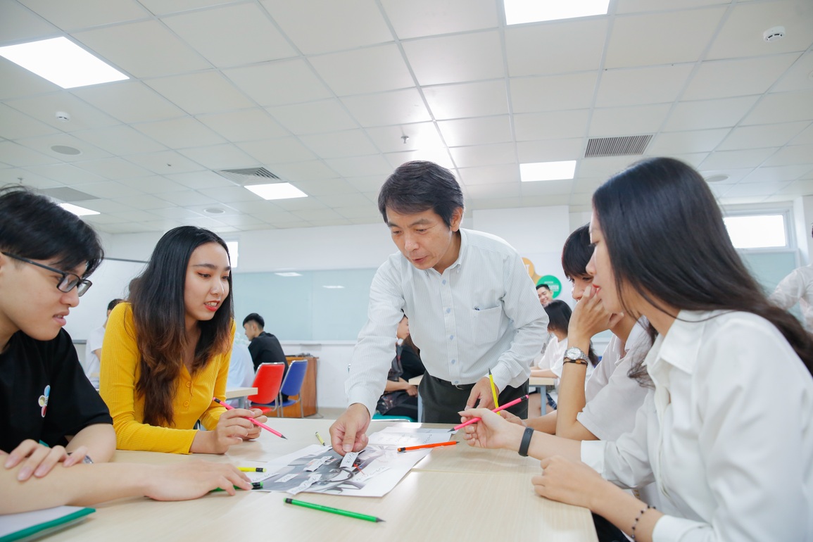 Nữ sinh livestream kiếm tiền triệu mỗi ngày, muốn bỏ ngang đại học - 3 Nữ sinh livestream kiếm tiền triệu mỗi ngày, muốn bỏ ngang đại học - 3