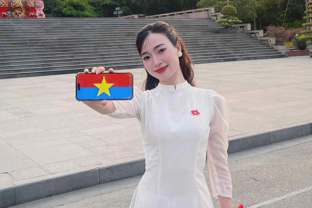 Kẻ lừa đảo bỗng hoàn lương khi nhận ra cô giáo xinh đẹp là đồng hương - 2 Kẻ lừa đảo bỗng hoàn lương khi nhận ra cô giáo xinh đẹp là đồng hương - 2