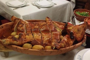 Nhà hàng suốt gần 300 năm đốt lò liên tục không hề dập tắt lửa