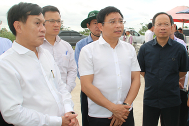 Bộ trưởng Nguyễn Văn Thắng: Đẩy nhanh tiến độ xử lý bãi rác vướng cao tốc