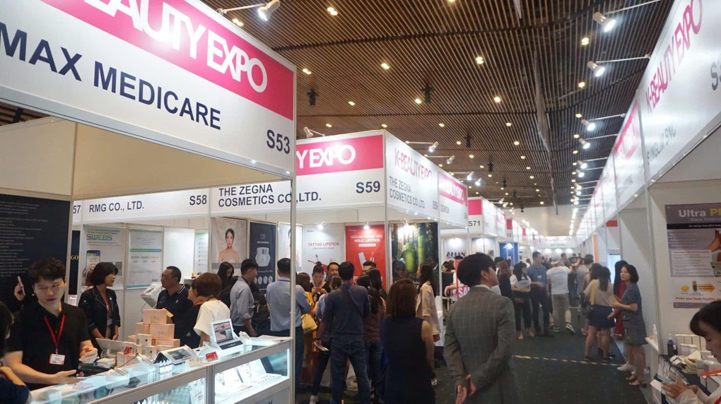 Hoa khôi Diễm Trinh hội ngộ Á khôi Thanh Thanh tại K-Beauty Expo Vietnam 2024 - 5 Hoa khôi Diễm Trinh hội ngộ Á khôi Thanh Thanh tại K-Beauty Expo Vietnam 2024 - 5