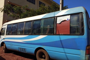 Nơm nớp nỗi lo tiềm ẩn nguy hiểm đối với xe “hết đát” đưa đón học sinh