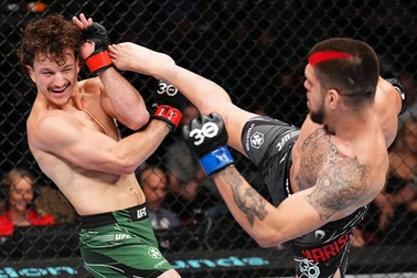 Võ sĩ bị lên án dữ dội dù thắng nhanh đối thủ