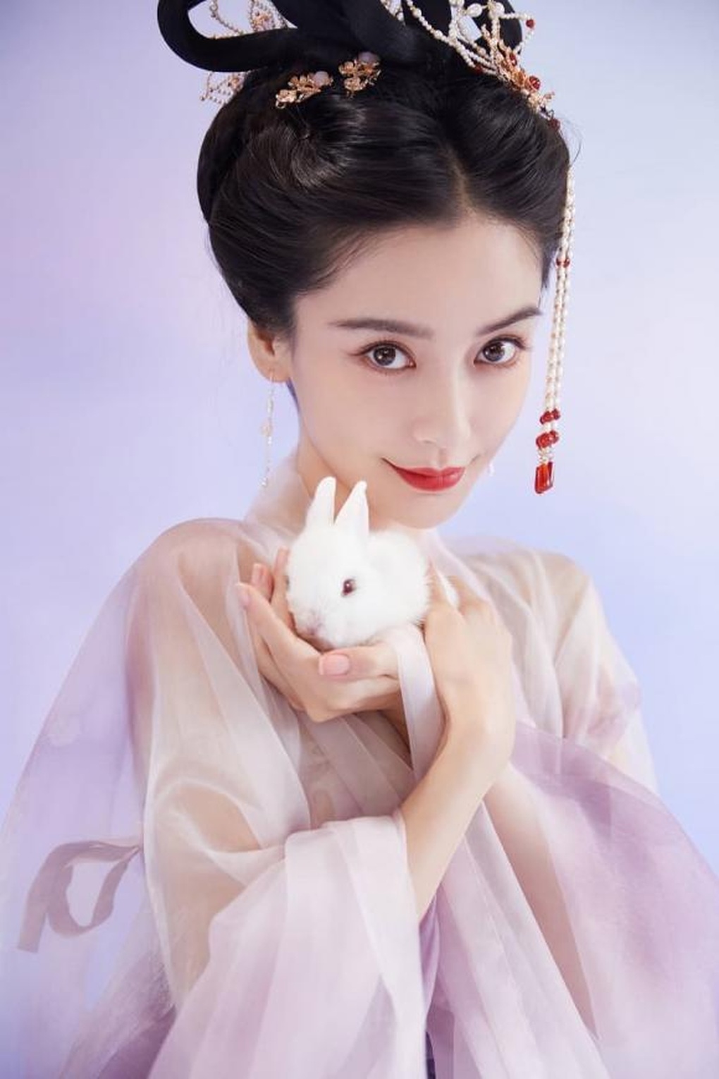 2 nữ nghệ sĩ bị tổn hại nặng nề sau show diễn của Lisa ở câu lạc bộ thoát y - 4 2 nữ nghệ sĩ bị tổn hại nặng nề sau show diễn của Lisa ở câu lạc bộ thoát y - 4