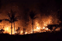 Núi lửa Hawaii phun trào như “ngày tận thế”