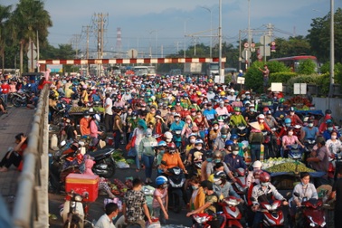 Sốc với số tiền công nhân PouYuen mất việc được hỗ trợ, gần 400 triệu đồng