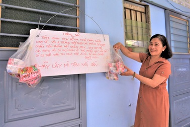 Chủ nhà trọ miễn giảm tiền thuê, hỗ trợ thực phẩm người thuê phòng