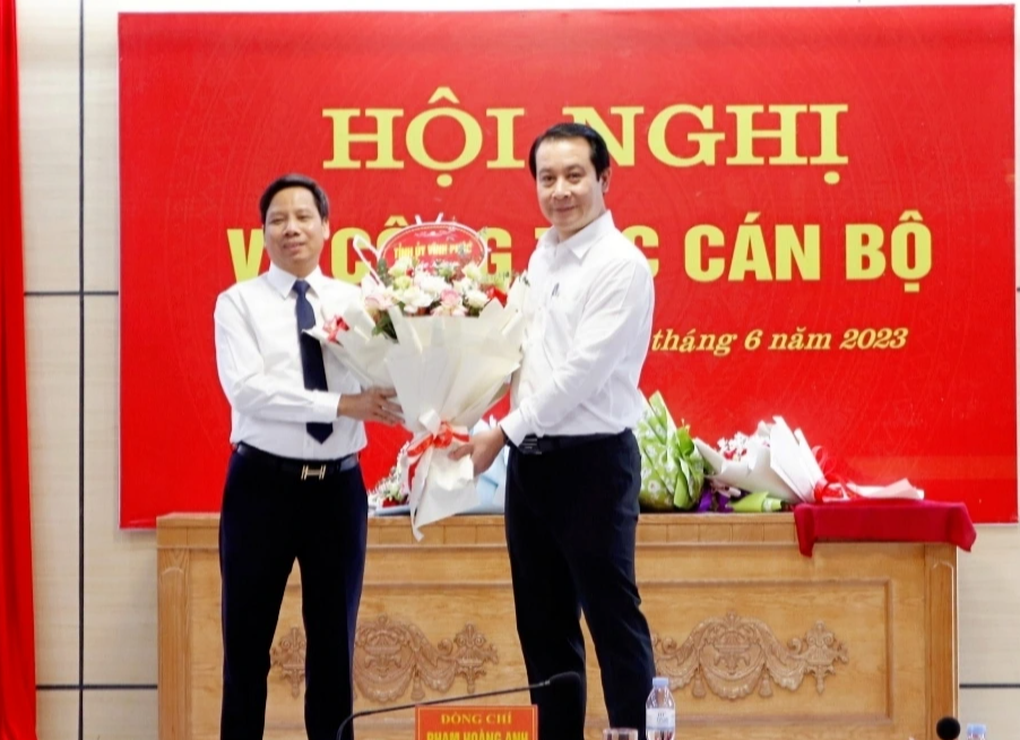Vĩnh Phúc điều động, bổ nhiệm một loạt cán bộ - 1 Vĩnh Phúc điều động, bổ nhiệm một loạt cán bộ - 1