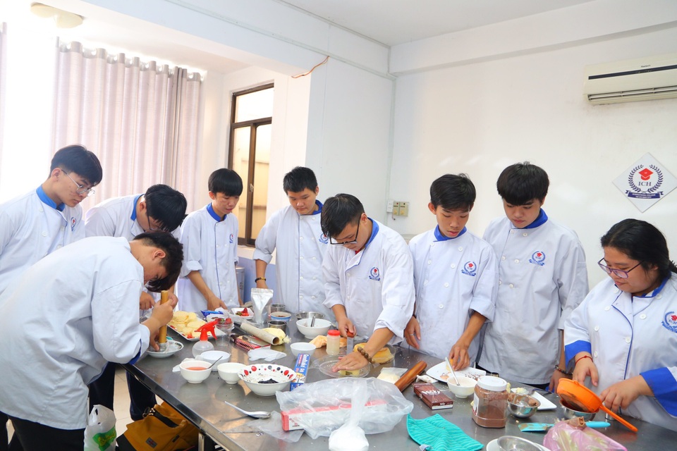 Chọn đào tạo nghề theo kiểu 9 + đang hút bạn trẻ - 2 Chọn đào tạo nghề theo kiểu 9 + đang hút bạn trẻ - 2
