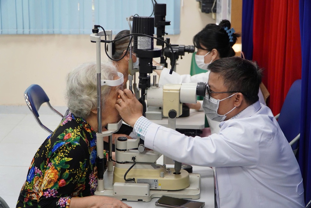 Mắt Sài Gòn Cách Mạng Tháng Tám đồng hành cùng ngày hội “Vì sức khỏe cộng đồng” - 2 Mắt Sài Gòn Cách Mạng Tháng Tám đồng hành cùng ngày hội “Vì sức khỏe cộng đồng” - 2