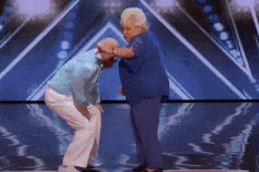 Tiết mục nóng bỏng cuồng nhiệt của cặp đôi "ông bà" khiến người xem phát sốt