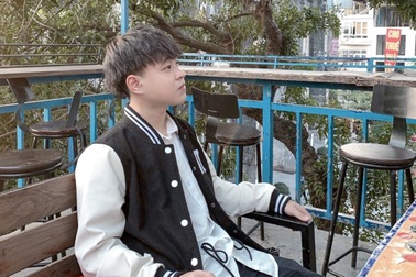 Tài xế xe ôm công nghệ bỏ xe giúp khách xỉu giữa đường