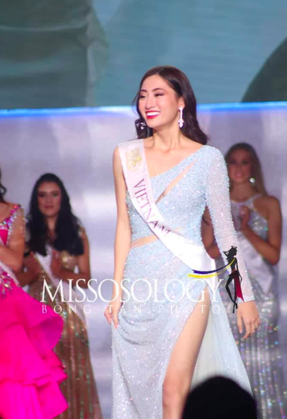 Nhìn lại hành trình Lương Thùy Linh vào Top 12 Hoa hậu Thế giới - 18 Nhìn lại hành trình Lương Thùy Linh vào Top 12 Hoa hậu Thế giới - 18