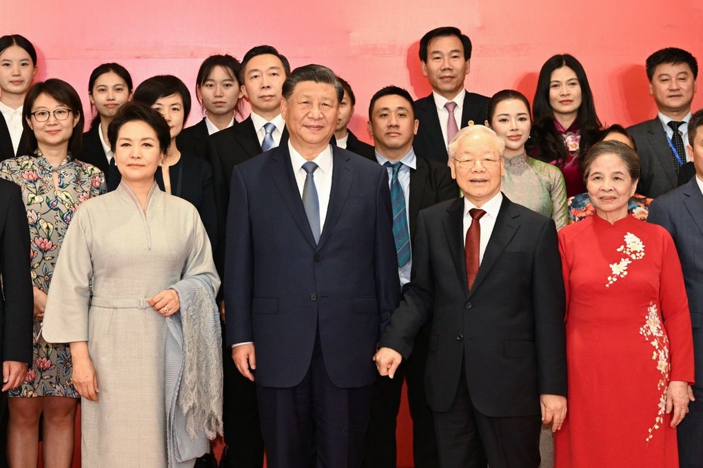 Hai Tổng Bí thư giao lưu nhân sỹ hữu nghị và thế hệ trẻ Việt - Trung - 3 Hai Tổng Bí thư giao lưu nhân sỹ hữu nghị và thế hệ trẻ Việt - Trung - 3