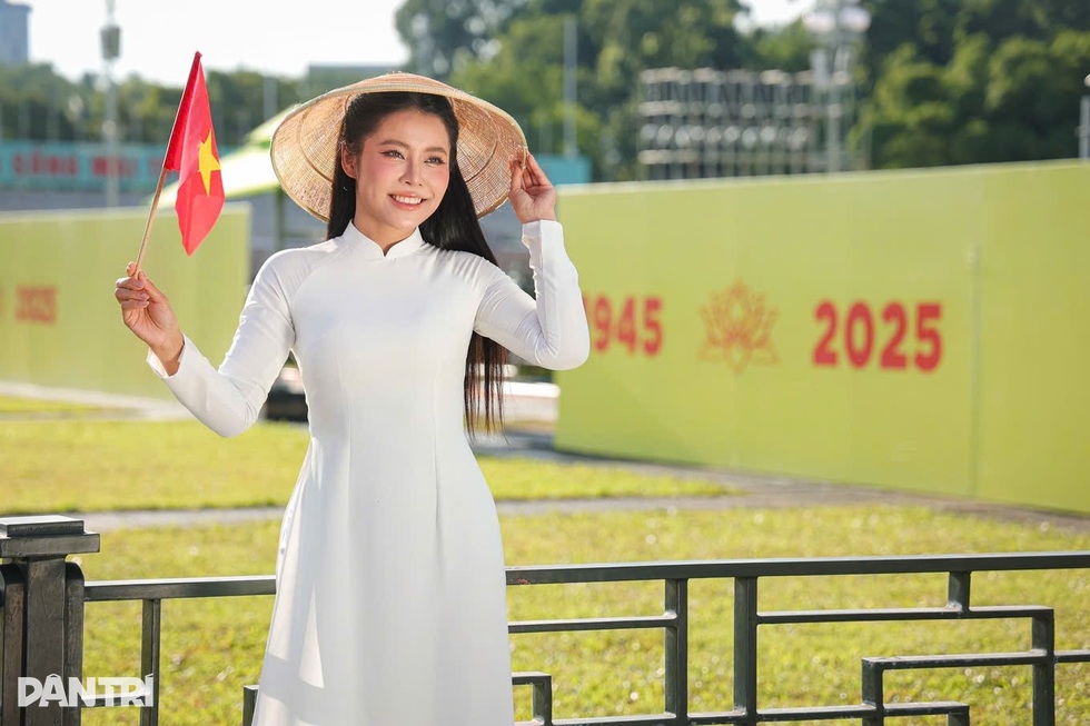 Cờ hoa phủ kín phố phường, Hà Nội rực sáng trong dịp lễ 2/9 - 6 Cờ hoa phủ kín phố phường, Hà Nội rực sáng trong dịp lễ 2/9 - 6