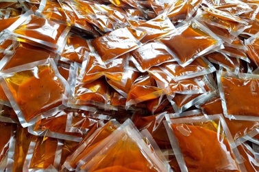 Sự thật về loại nước cốt phở bò gây nghiện giá siêu rẻ bàn đầy Hà Nội