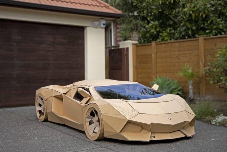 Siêu xe Lamborghini bằng bìa carton được trả gần 175 triệu đồng - 1 Siêu xe Lamborghini bằng bìa carton được trả gần 175 triệu đồng - 1