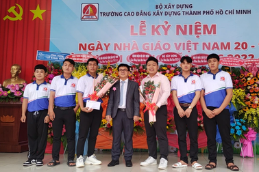 Nhiều trường cao đẳng tổ chức khai giảng trong dịp kỷ niệm Ngày Nhà giáo