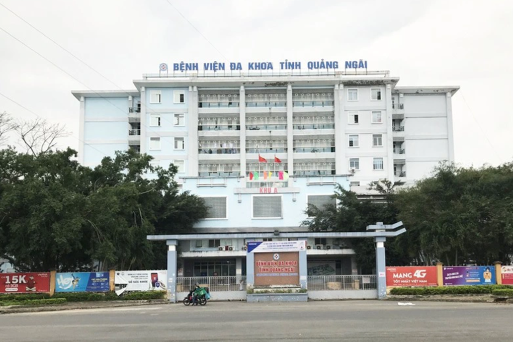 Bệnh viện Quảng Ngãi mượn 10 máy xét nghiệm của doanh nghiệp - 1 Bệnh viện Quảng Ngãi mượn 10 máy xét nghiệm của doanh nghiệp - 1