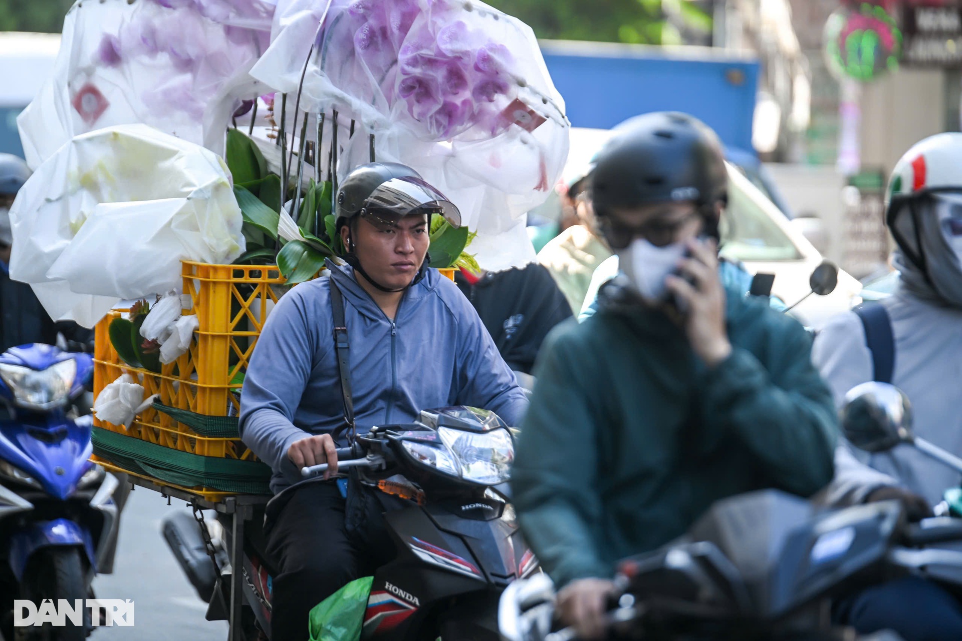 Kẹt xe không lối thoát ở TPHCM trong sáng đầu tuần - 13