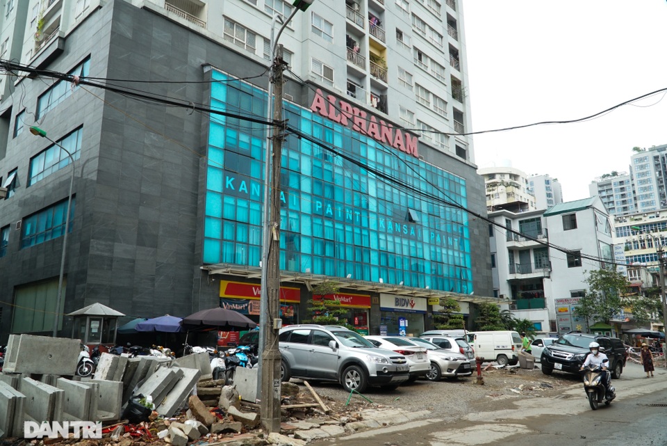 Hà Nội: Hơn 400 mét đường ì ạch thi công gần 3 năm chưa xong - 9 Hà Nội: Hơn 400 mét đường ì ạch thi công gần 3 năm chưa xong - 9
