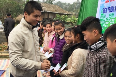 Hân hoan ngày khánh thành phòng học Dân trí thứ 10 tại điểm trường Nà Đang