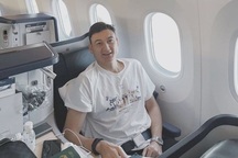 CLB Cerezo Osaka chúc mừng Văn Lâm đã đến Nhật Bản