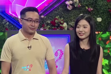 Vừa gặp, nam quản lý vội vàng bấm nút hẹn hò, không cần thời gian suy nghĩ