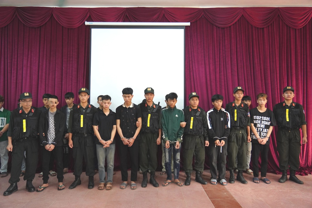 Khởi tố 18 quái xế gây rối trật tự công cộng - 1 Khởi tố 18 quái xế gây rối trật tự công cộng - 1