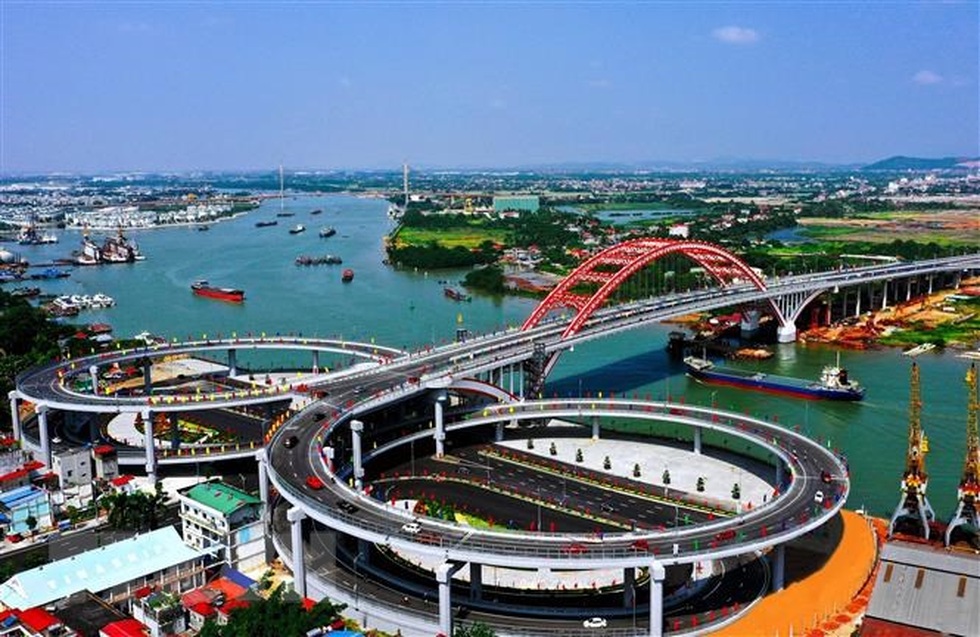 Phó Thủ tướng đội mũ cối say việc - 6 Phó Thủ tướng đội mũ cối say việc - 6