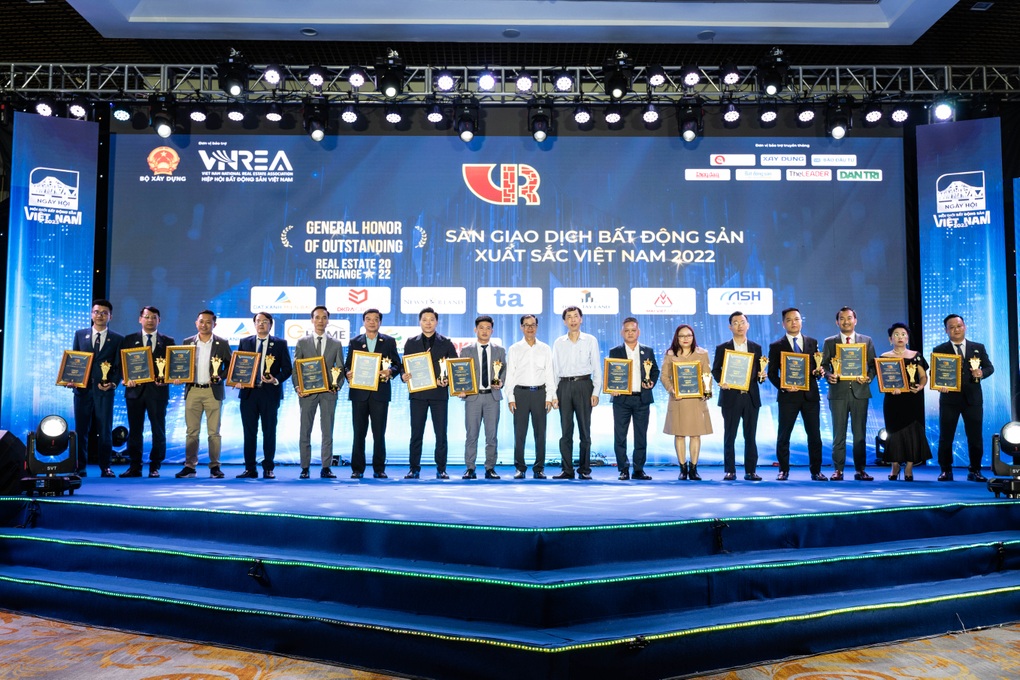 Ngày hội Môi giới bất động sản Việt Nam vinh danh nhiều cá nhân, tổ chức - 2 Ngày hội Môi giới bất động sản Việt Nam vinh danh nhiều cá nhân, tổ chức - 2