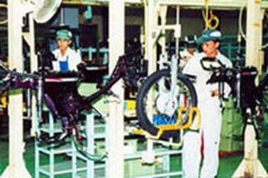 Xe máy nội sống dở chết dở!