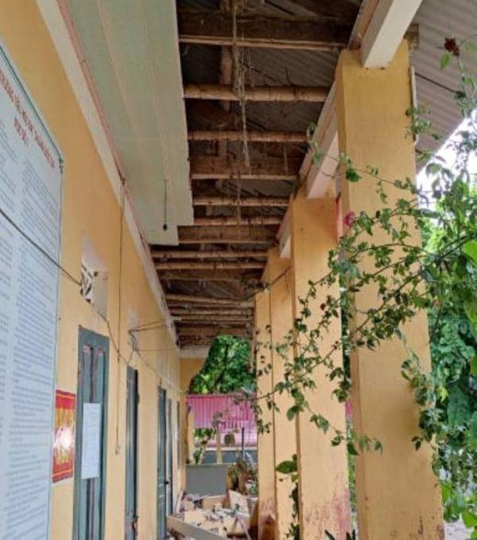 Trường sập do mưa lớn, học sinh thiếu phòng học trước ngày khai giảng - 2 Trường sập do mưa lớn, học sinh thiếu phòng học trước ngày khai giảng - 2