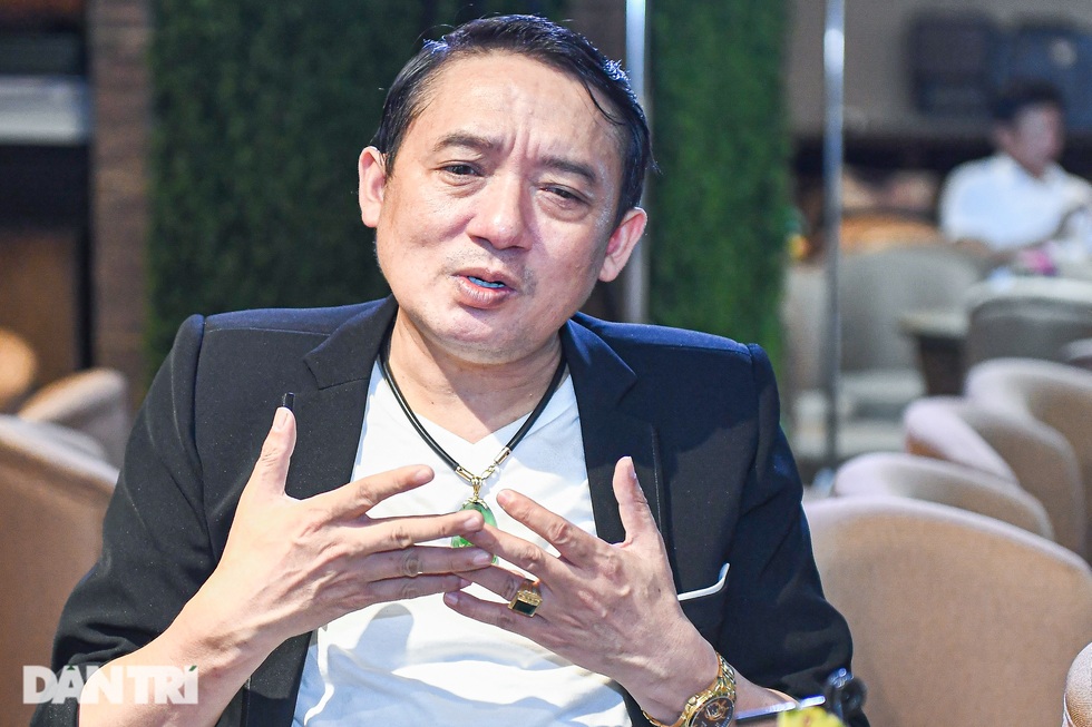 Nghệ sĩ Chiến Thắng bị gọi là thằng điên, mỗi tháng đưa vợ 50 triệu đồng - 7 Nghệ sĩ Chiến Thắng bị gọi là thằng điên, mỗi tháng đưa vợ 50 triệu đồng - 7