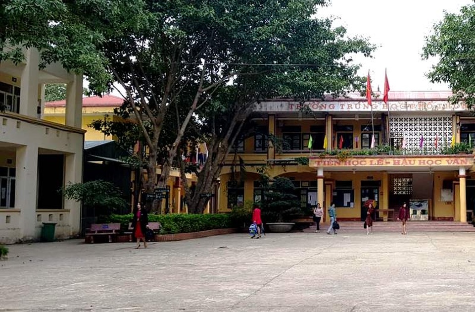 Thiếu người dạy, trường vẫn cho 2 giáo viên biệt phái nghỉ không lương gần hai năm - 2 Thiếu người dạy, trường vẫn cho 2 giáo viên biệt phái nghỉ không lương gần hai năm - 2