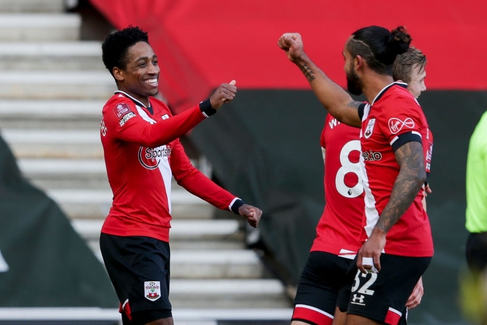 Đương kim vô địch Arsenal thua đắng trên sân Southampton - 1