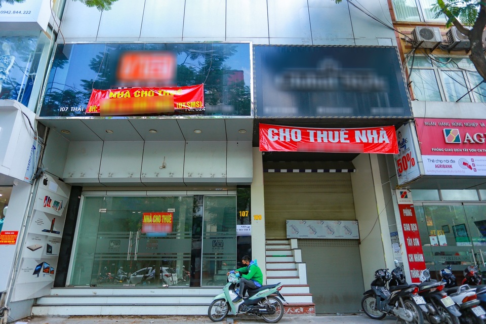 Lại thêm làn sóng trả mặt bằng ở những tuyến phố sầm uất bậc nhất Hà Nội - 8 Lại thêm làn sóng trả mặt bằng ở những tuyến phố sầm uất bậc nhất Hà Nội - 8