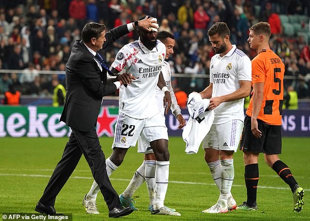 Real Madrid đi tiếp ở Champions League trước thềm đấu Barcelona - 6 Real Madrid đi tiếp ở Champions League trước thềm đấu Barcelona - 6